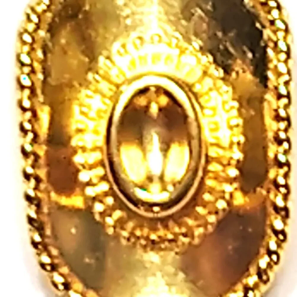 Cowboy Hat Charm Gold‑Tone Detailed Design 3/4